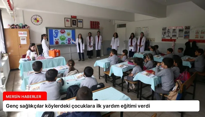 Genç sağlıkçılar köylerdeki çocuklara ilk yardım eğitimi verdi